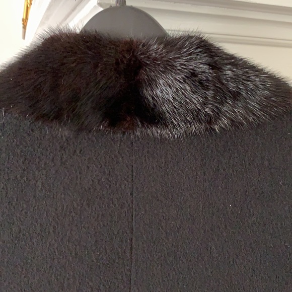 Men’s Cashmere top coat mink collar, black, vent in back - Picture 6 of 6